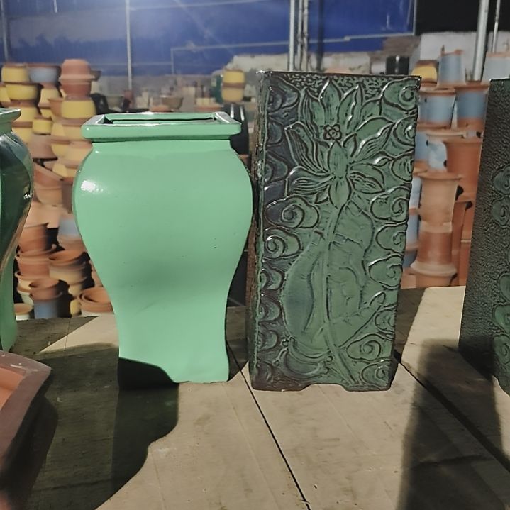 大肚四方高25口径12绿1个+四方高29口径13棕绿一个