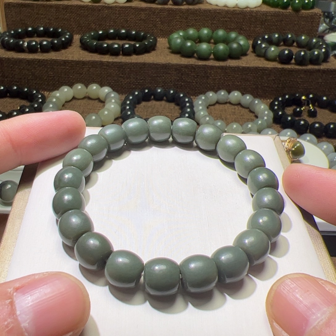 和田玉未镶嵌手串