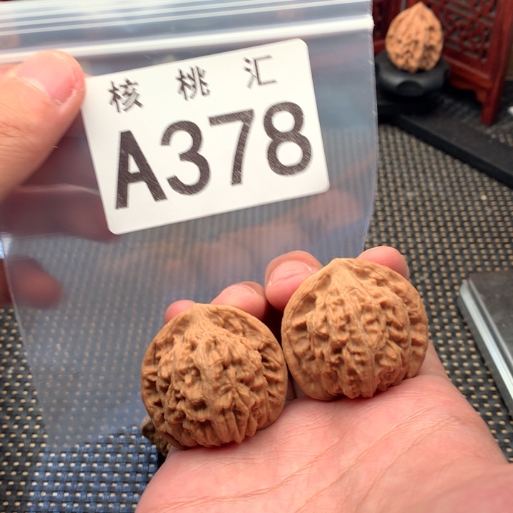 杜***克文玩核桃吊坠赵闷