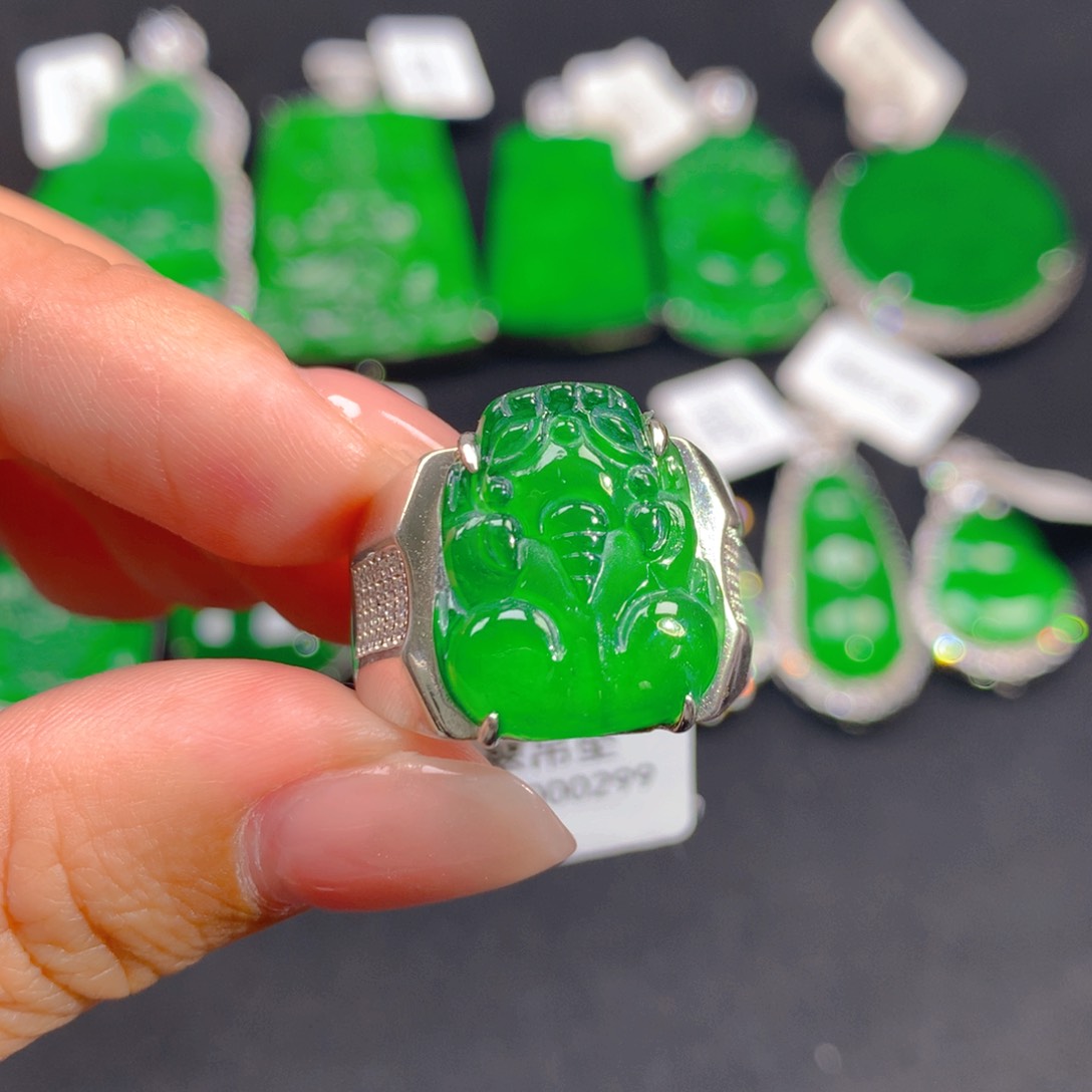 翡翠颈饰银S925镶嵌111111111