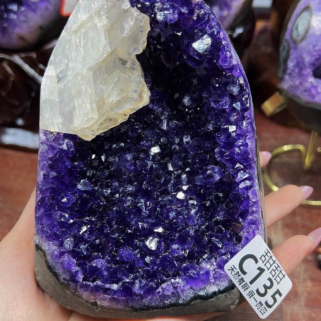 水晶大型摆件未镶嵌