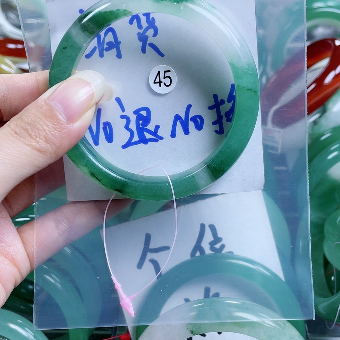 【闪购商品】石英质玉颈饰未镶嵌56