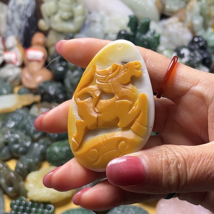 和田玉未镶嵌颈饰