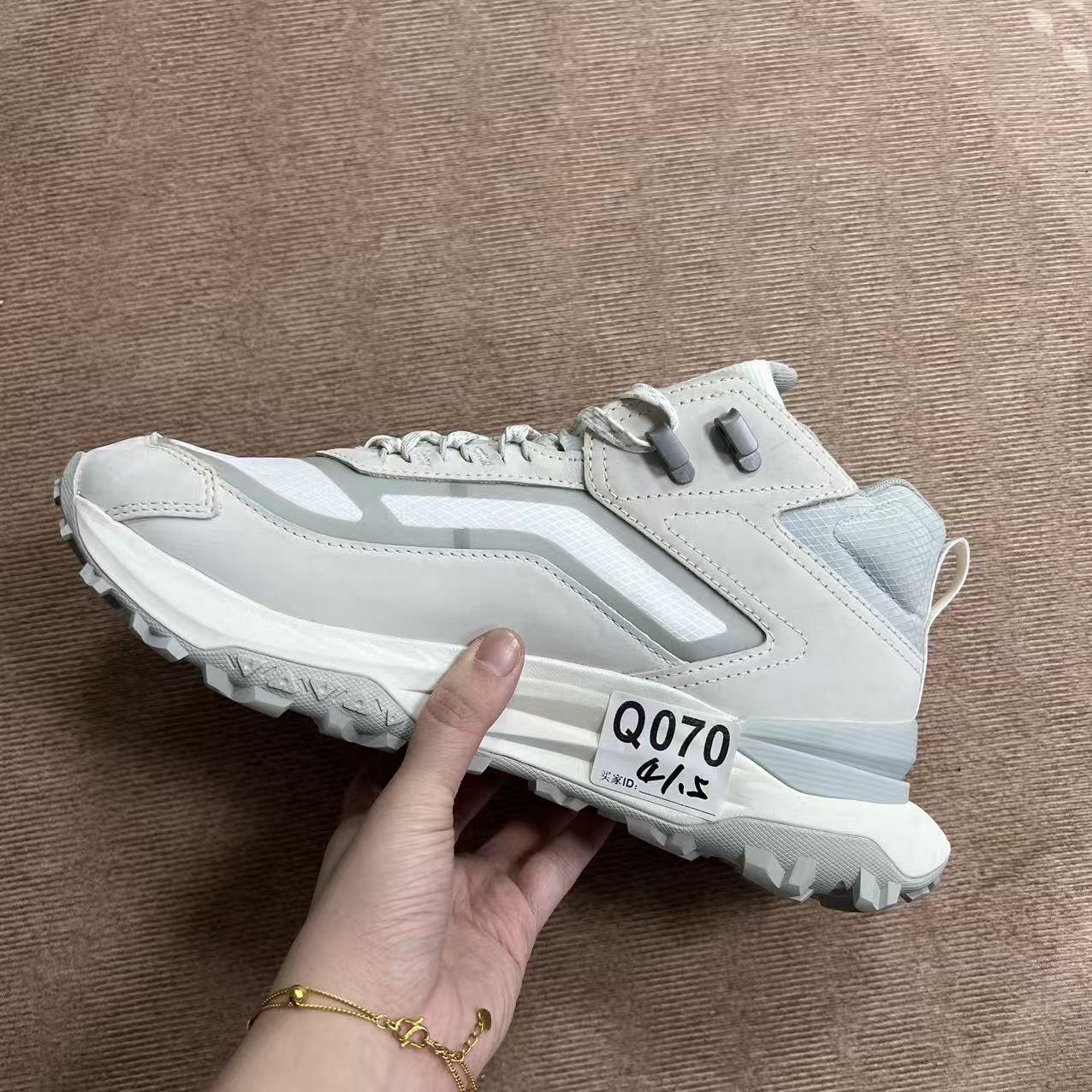 3-新款户外运动百搭休闲鞋 Q070