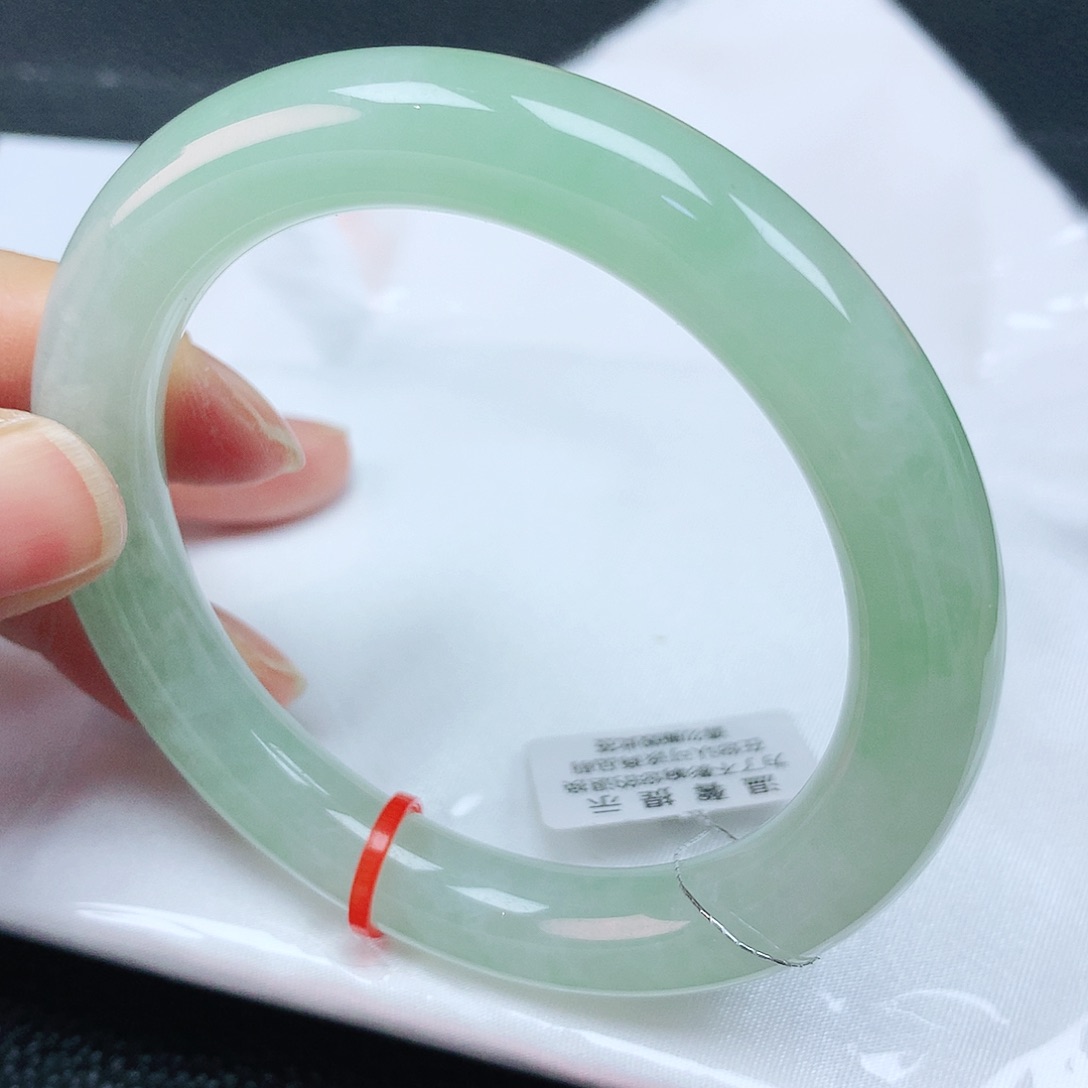 翡翠手镯未镶嵌56胖