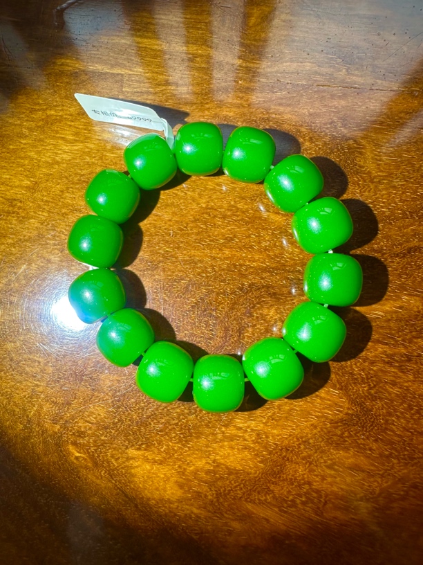 YS0050精美高冰满绿玉镯（无礼盒）