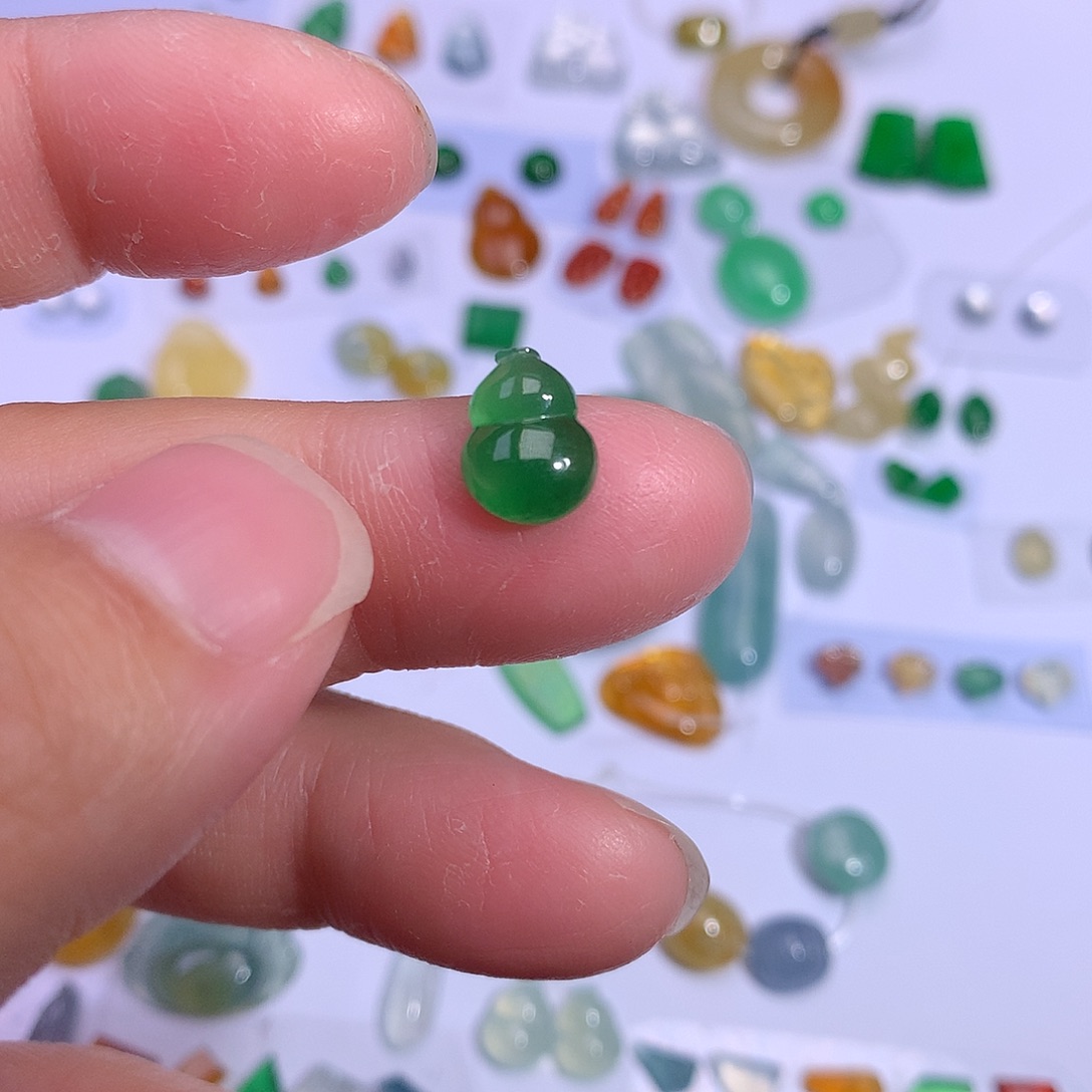 翡翠裸石翡翠葫芦