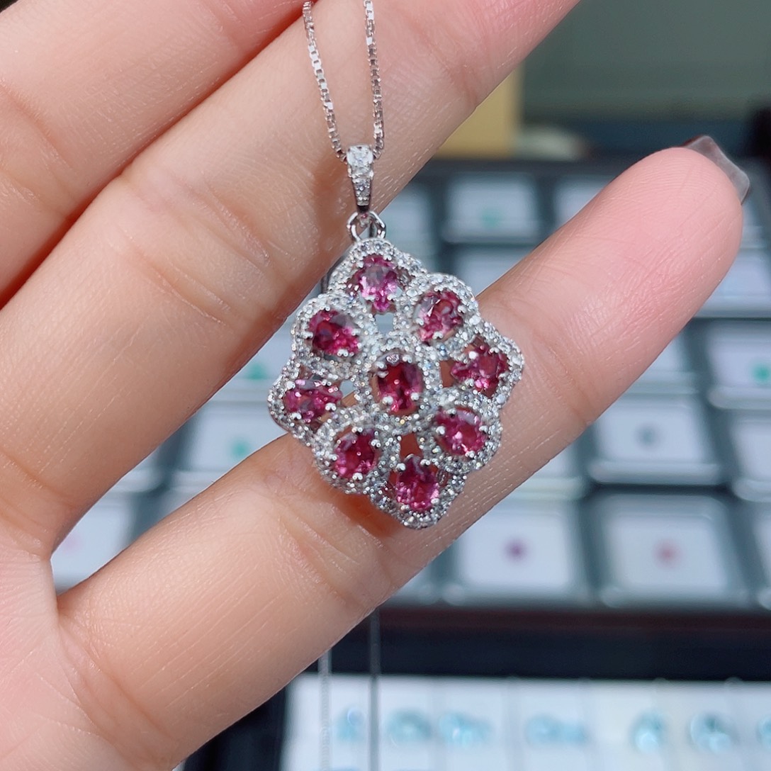 石榴石（紫牙乌）吊坠(赠链)银S925镶嵌