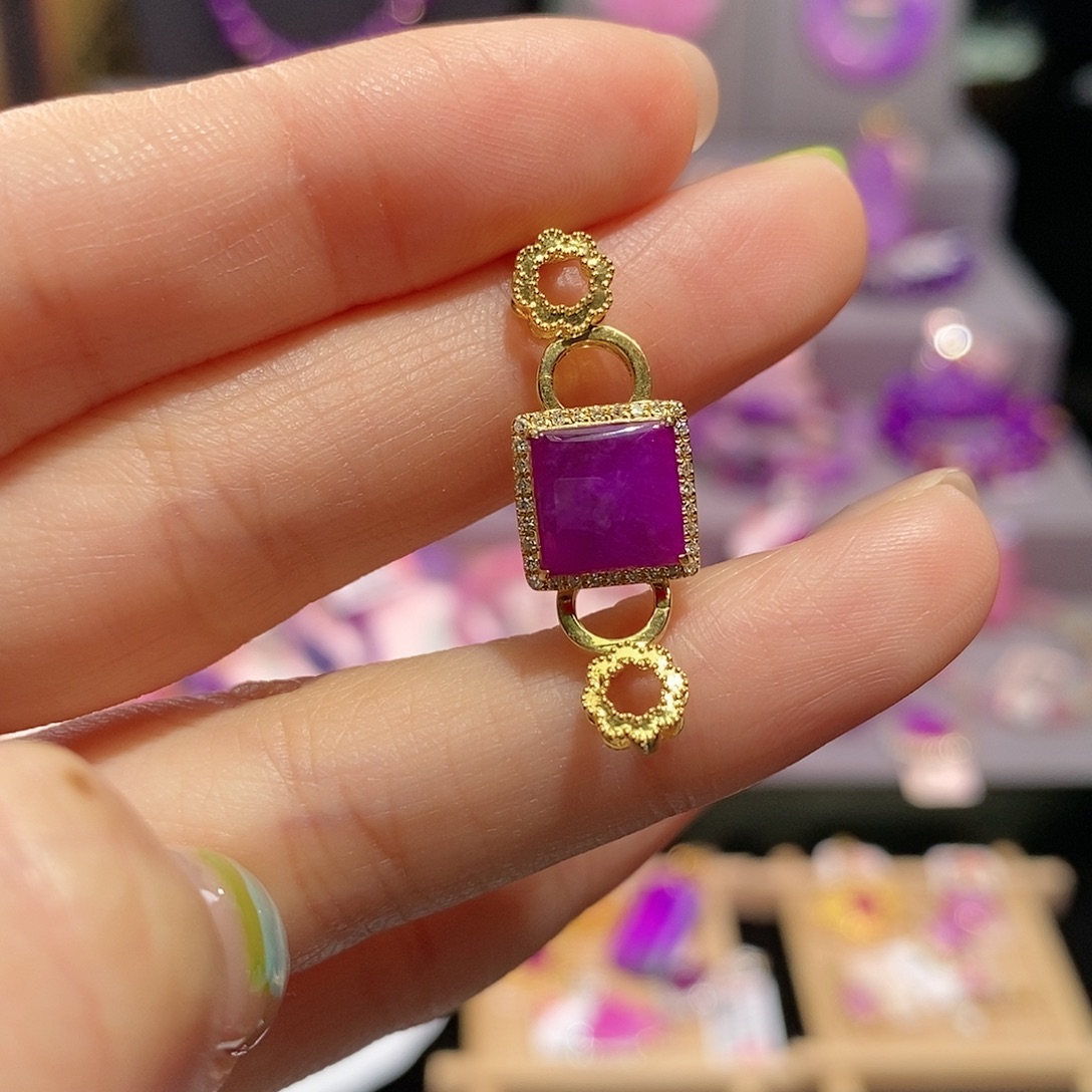 苏纪石（舒俱来）18K金镶嵌吊坠(不含链)