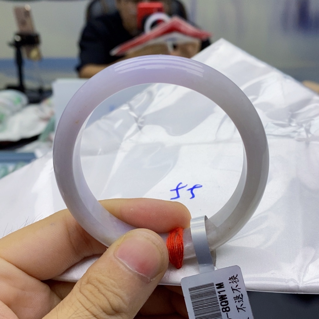 翡翠手镯未镶嵌翡翠手镯