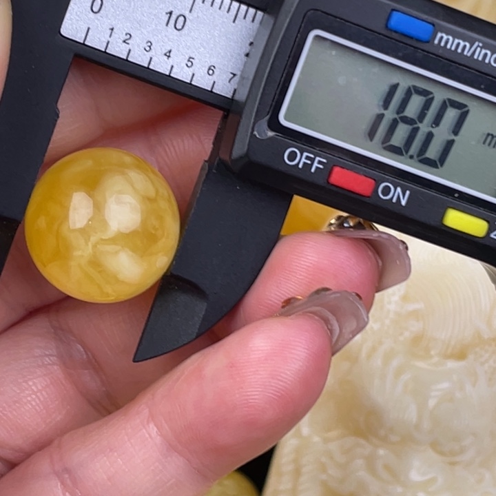 琥珀未镶嵌裸石微瑕678