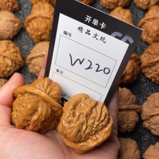 桃核吊坠。我是第一百