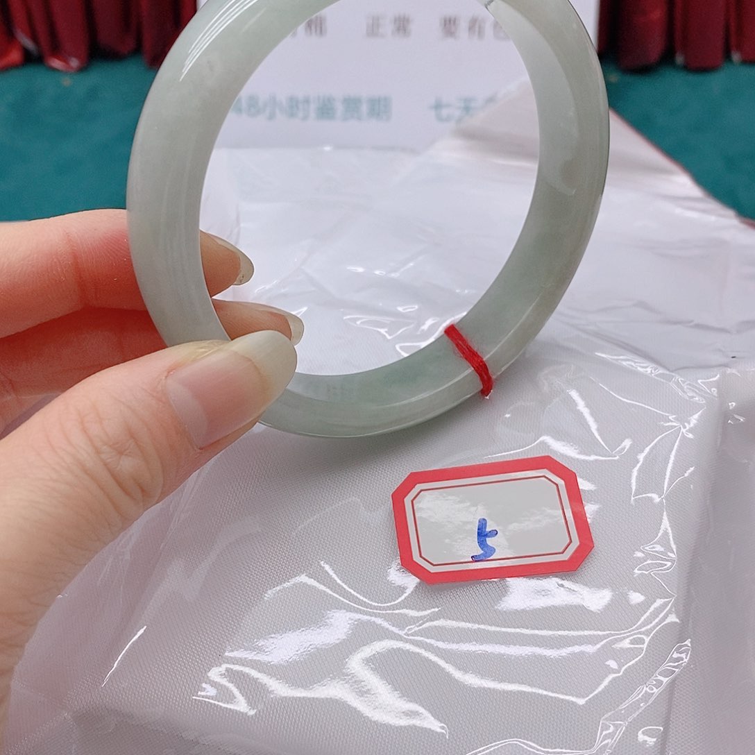 翡翠手镯未镶嵌番**?05555555