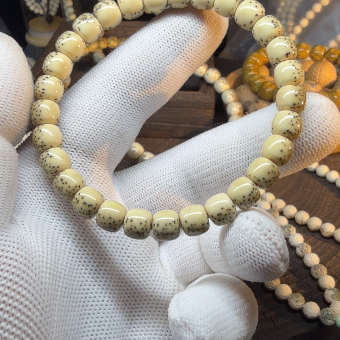 星月菩提吊坠河豚