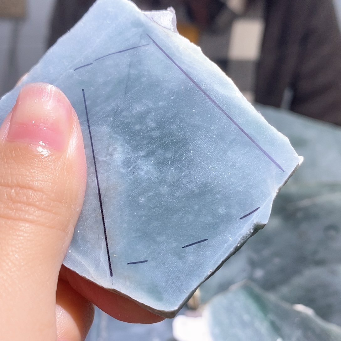 翡翠挂件未镶嵌翡翠