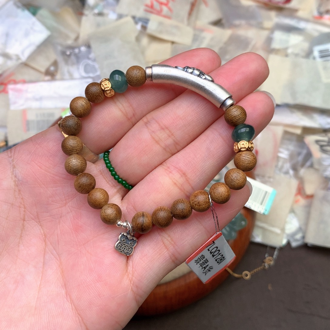 翡翠未镶嵌挂件一