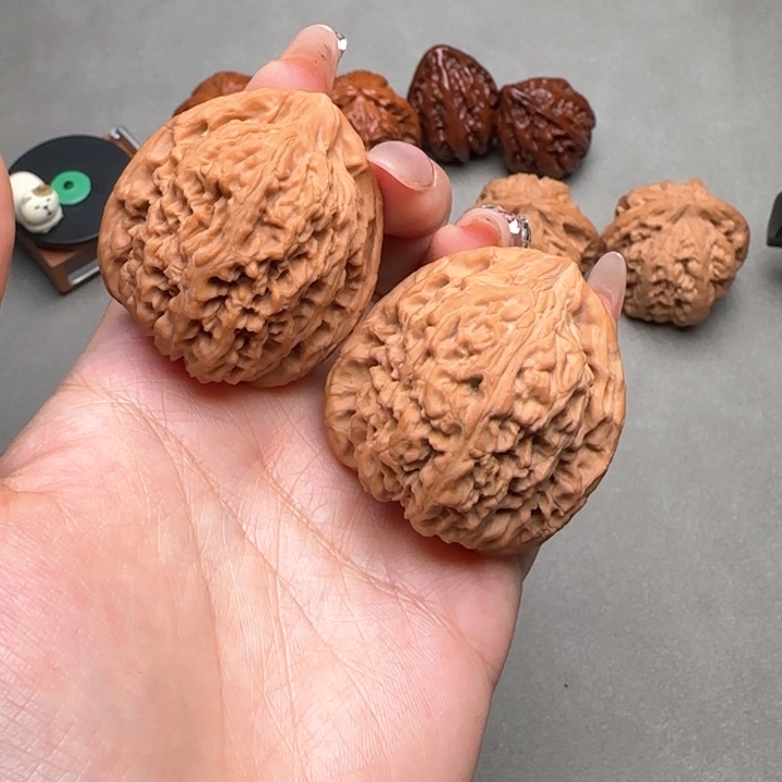 文玩核桃把件南疆石40