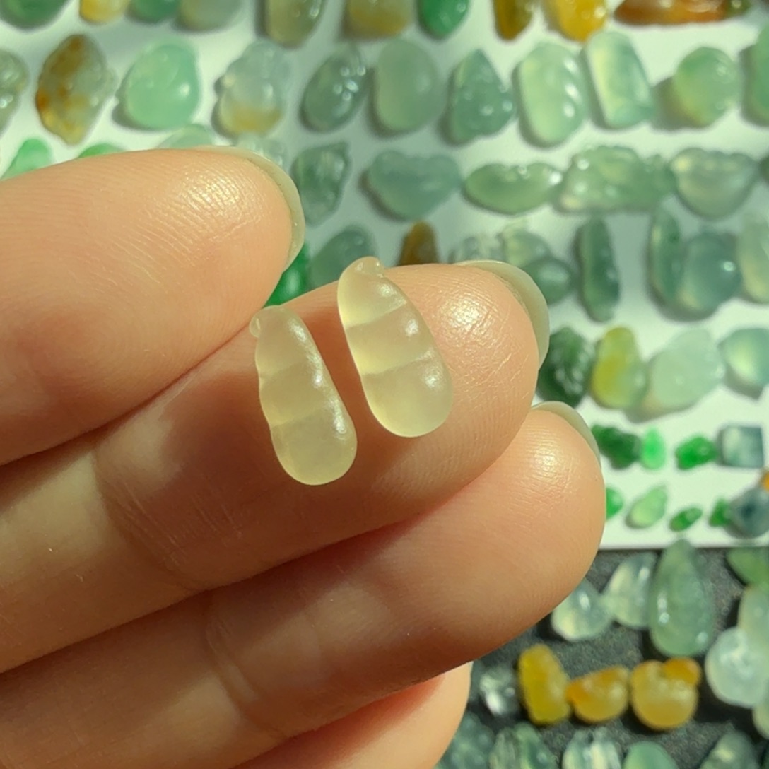 定制翡翠未镶嵌小豆子