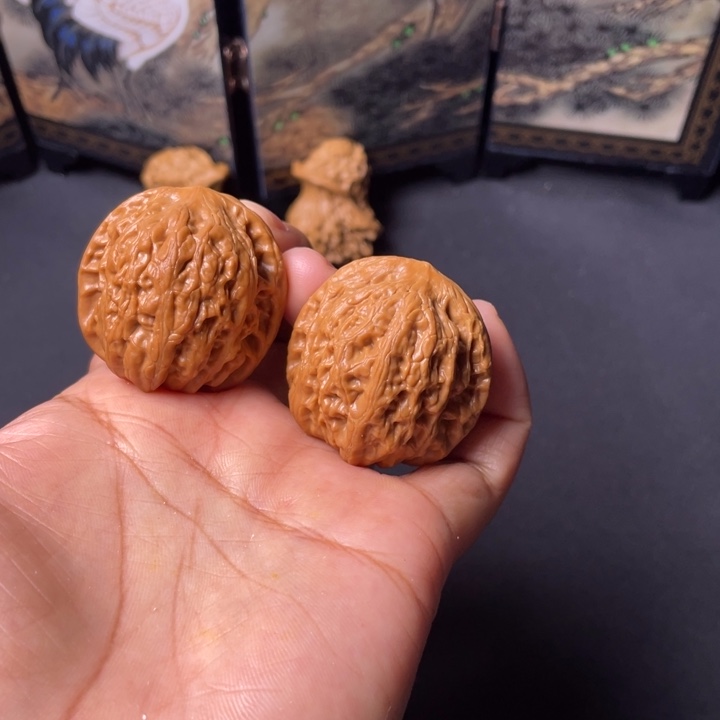 把件文玩核桃35铁锤。      