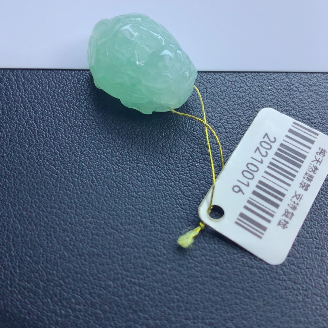 翡翠颈饰未镶嵌龙头龟