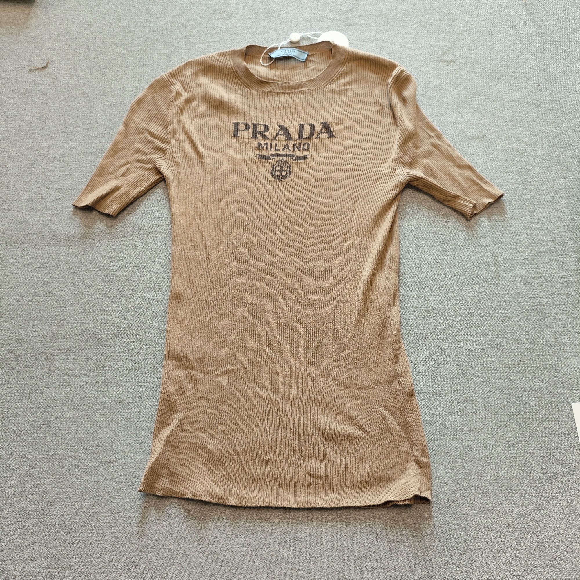 95新 Prada/普拉达 麦殿/纯棉修身针织短袖咖色/250209ZYTYY60