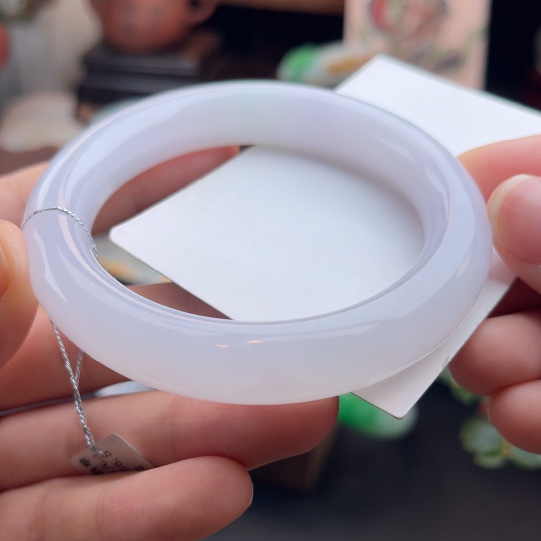 未镶嵌手镯（圆镯）翡翠