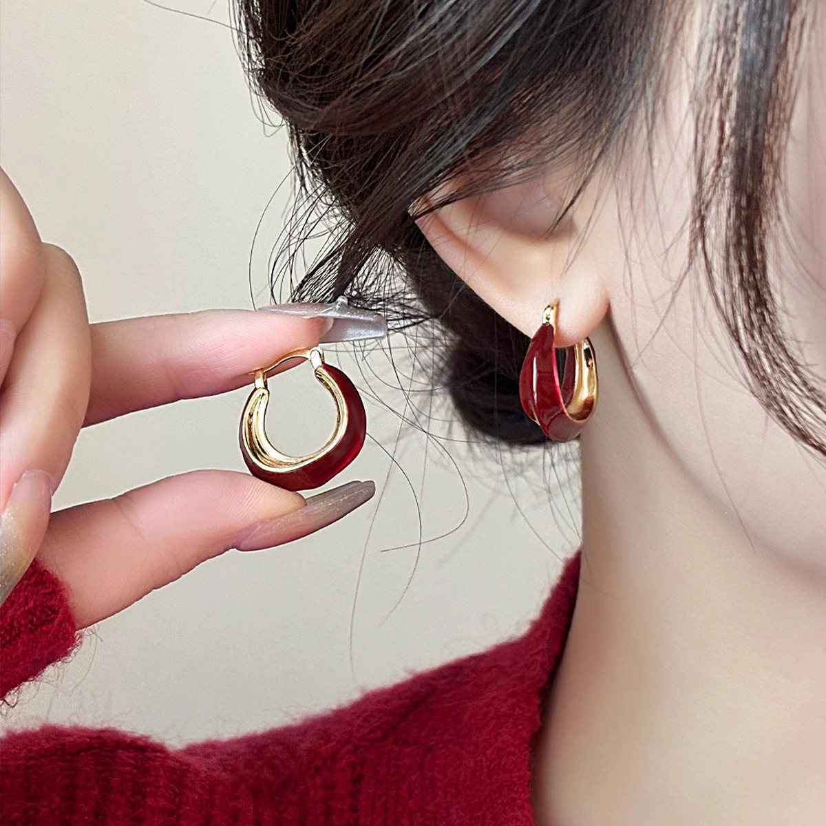 铜合金耳饰 酒红色滴釉耳环女秋冬高级感耳圈气质新年过年耳饰潮 