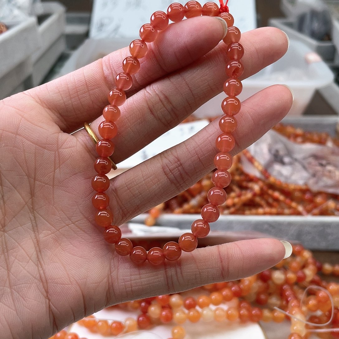 玛瑙/玉髓耳钉合金冰飘南红