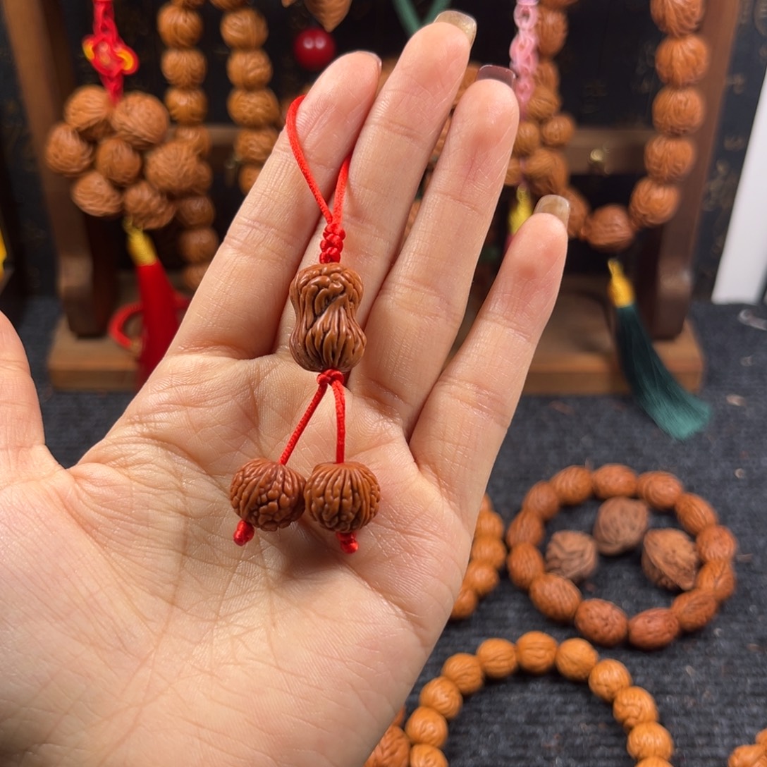 奔***者桃核吊坠桃枭挂件L8