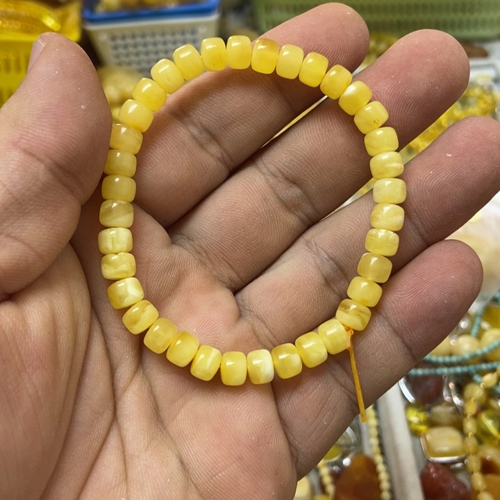 蜜蜡未镶嵌裸石手串