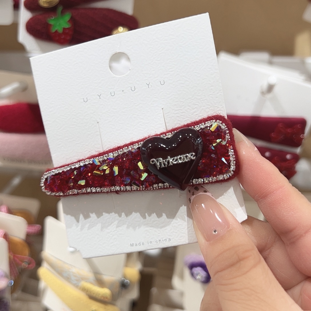 非金属红色碎冰冰爱心掰掰