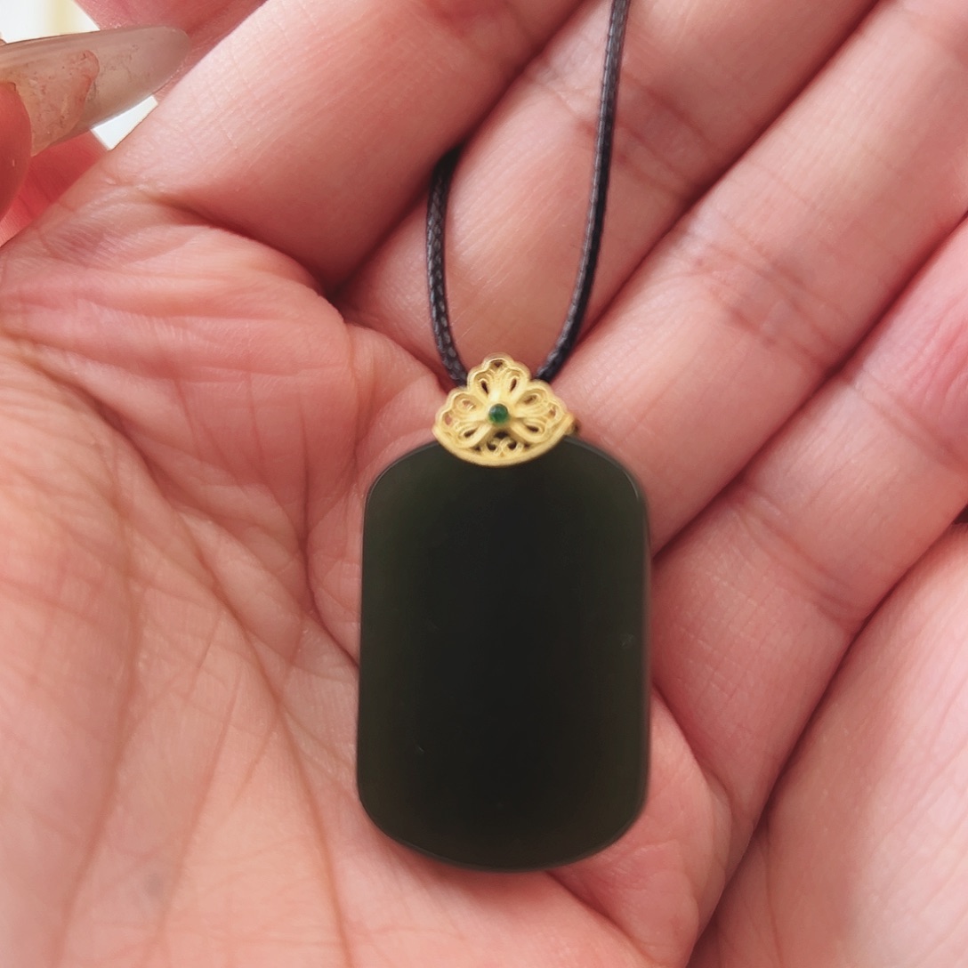 和田玉吊坠(赠链)未镶嵌_****a