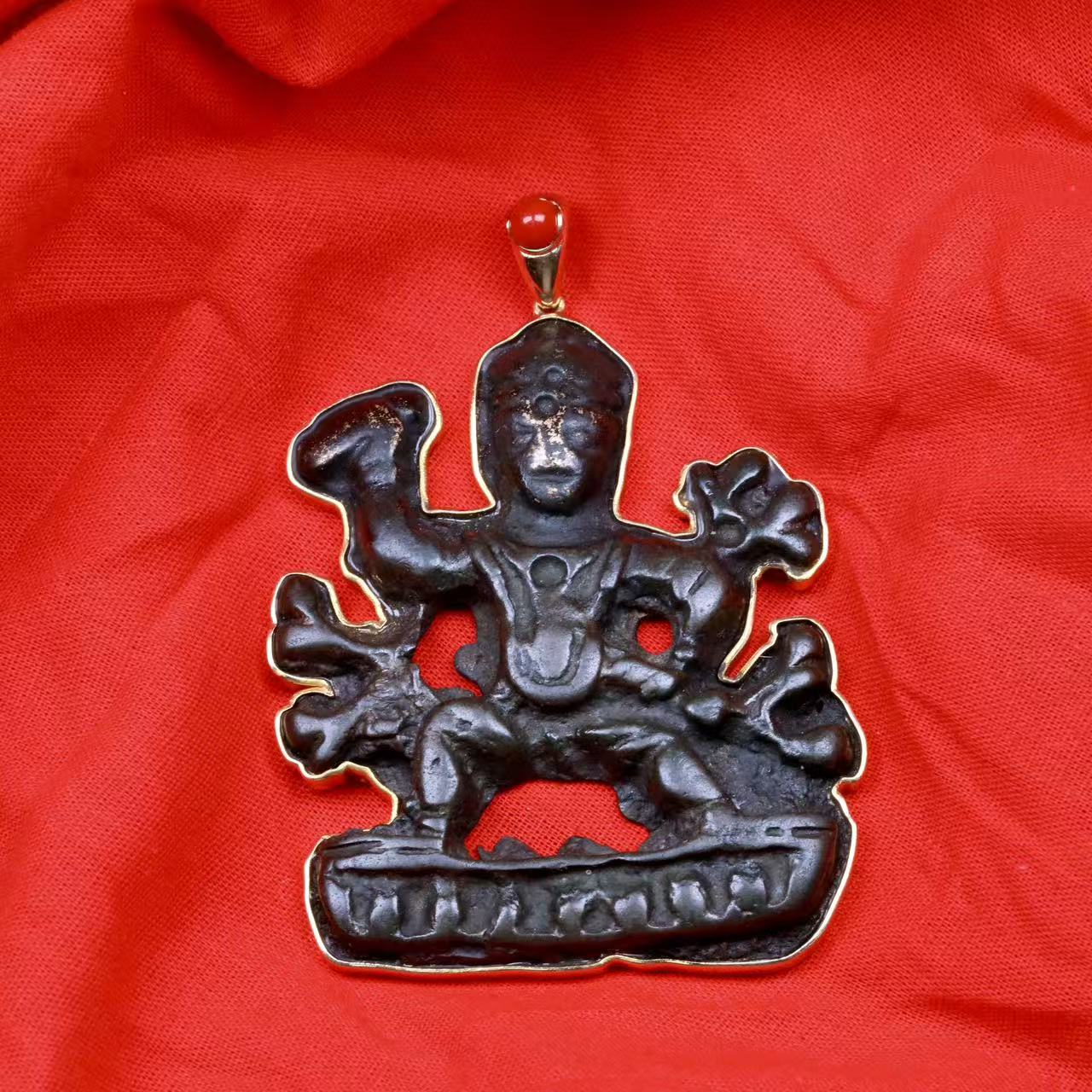 10.托甲金刚手吊坠