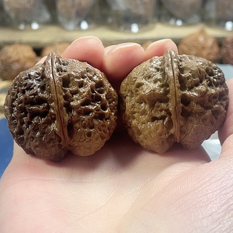 文玩核桃把件太平有象彩阴42+磕尖