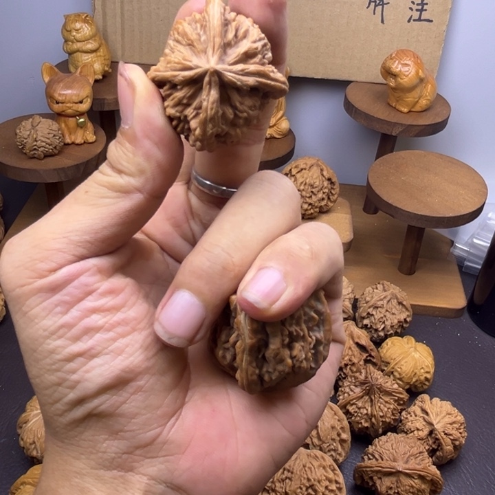 放***铁吊坠桃核楼子三棱半