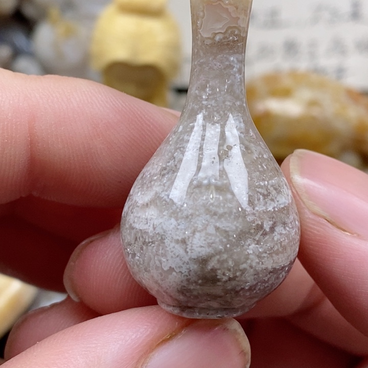 颈饰未镶嵌硅化珊瑚（珊瑚玉）