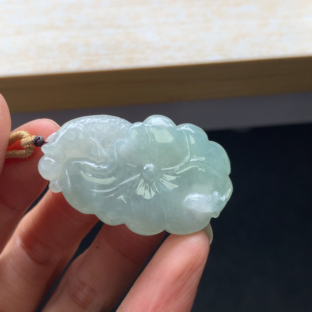 翡翠未镶嵌颈饰吊坠