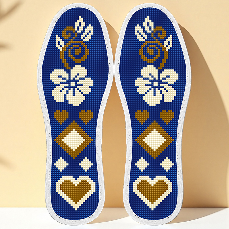 色块面积集中简单适合新手制作的一款好看鞋垫子十字绣鞋垫