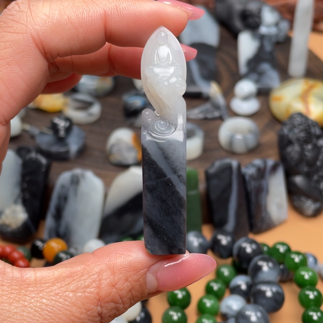 未镶嵌和田玉手链