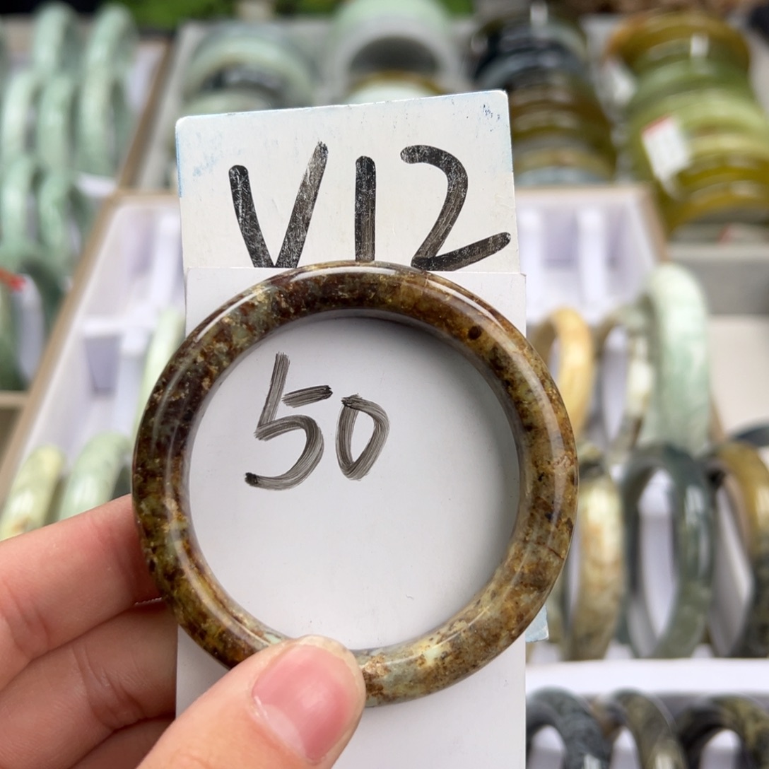 岫玉手镯未镶嵌天然岫玉微瑕