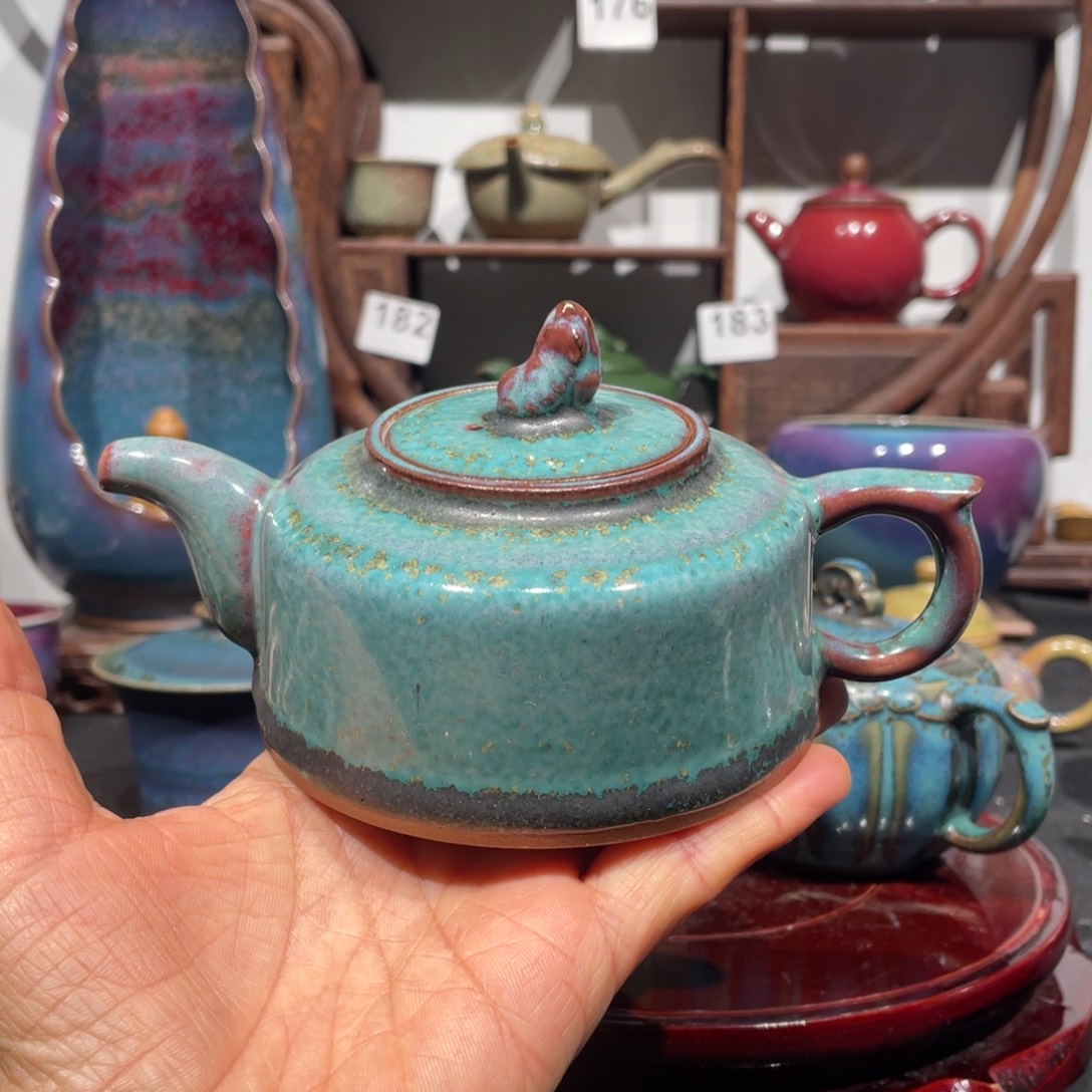 沐***中国神后钧瓷茶器