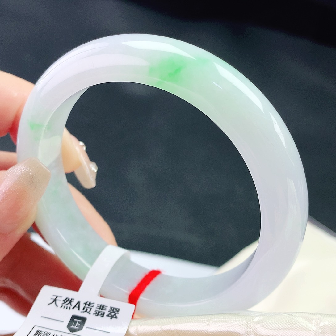翡翠手镯未镶嵌55+圈