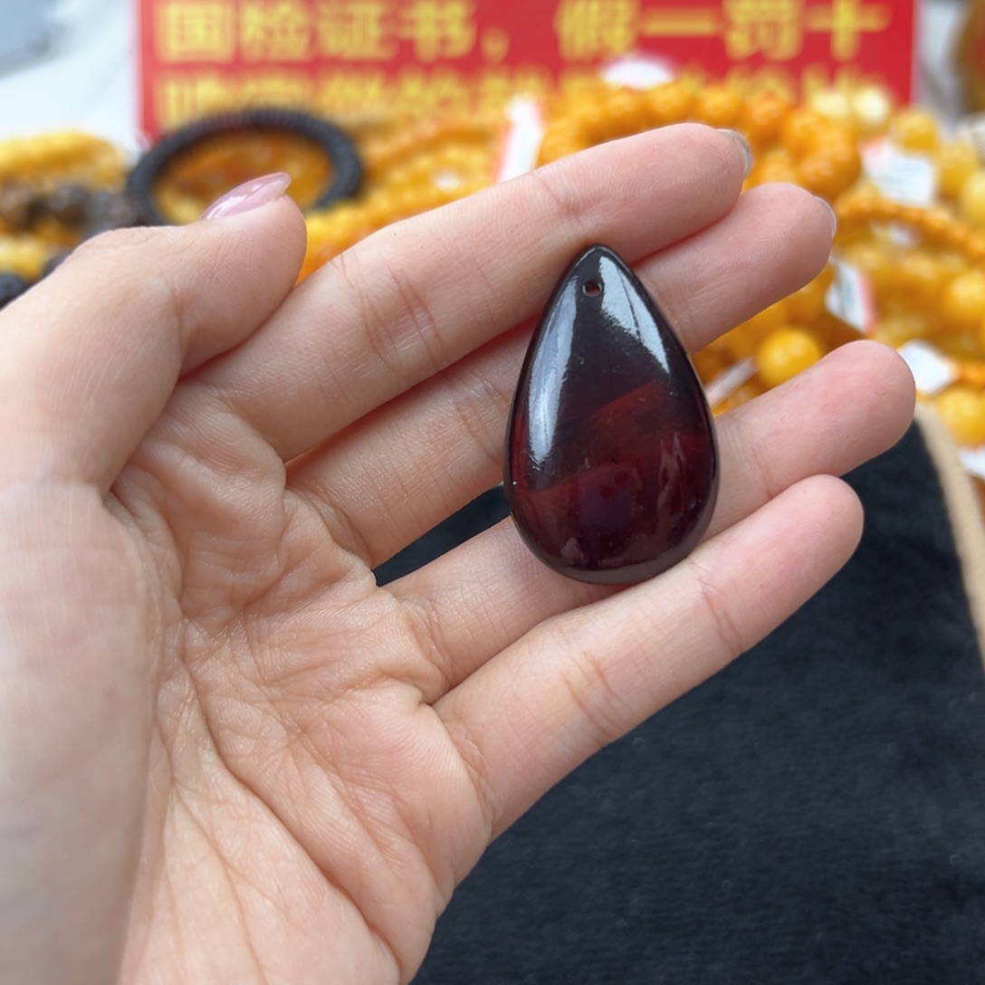 琥珀珠宝奇石未镶嵌