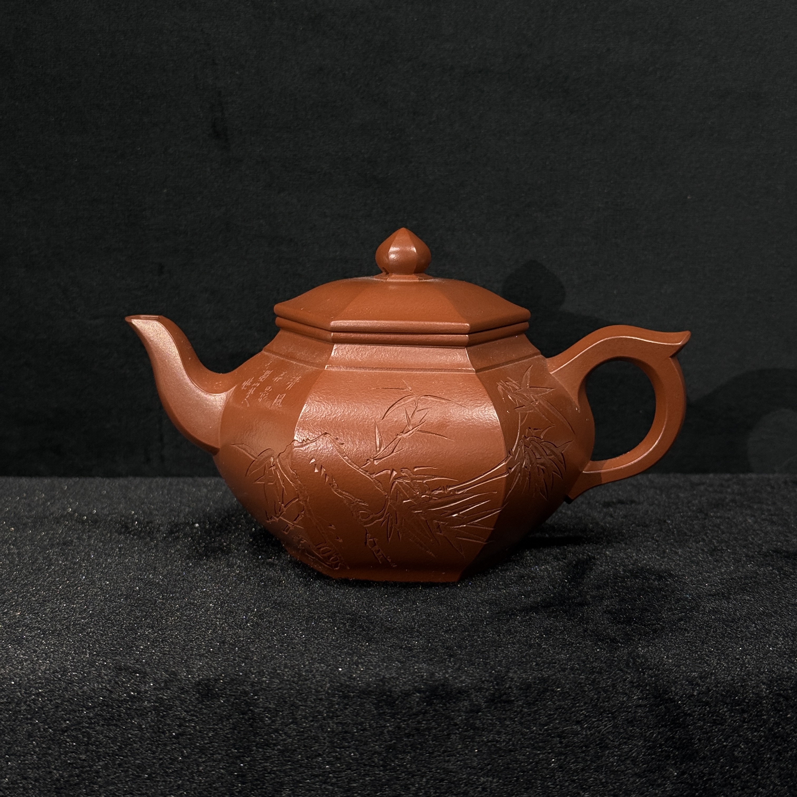 9/YHF044/应惠芳/紫砂壶六方笑樱/大红袍