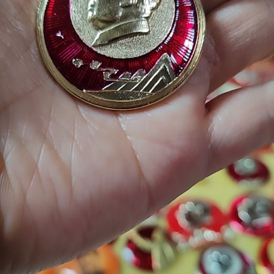 宜***人像品相非常不错的