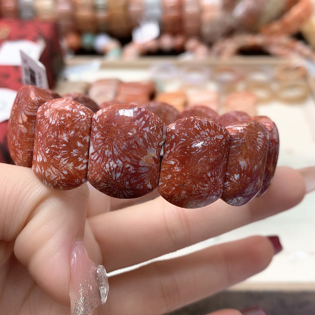 硅化珊瑚（珊瑚玉）手链未镶嵌似**识427