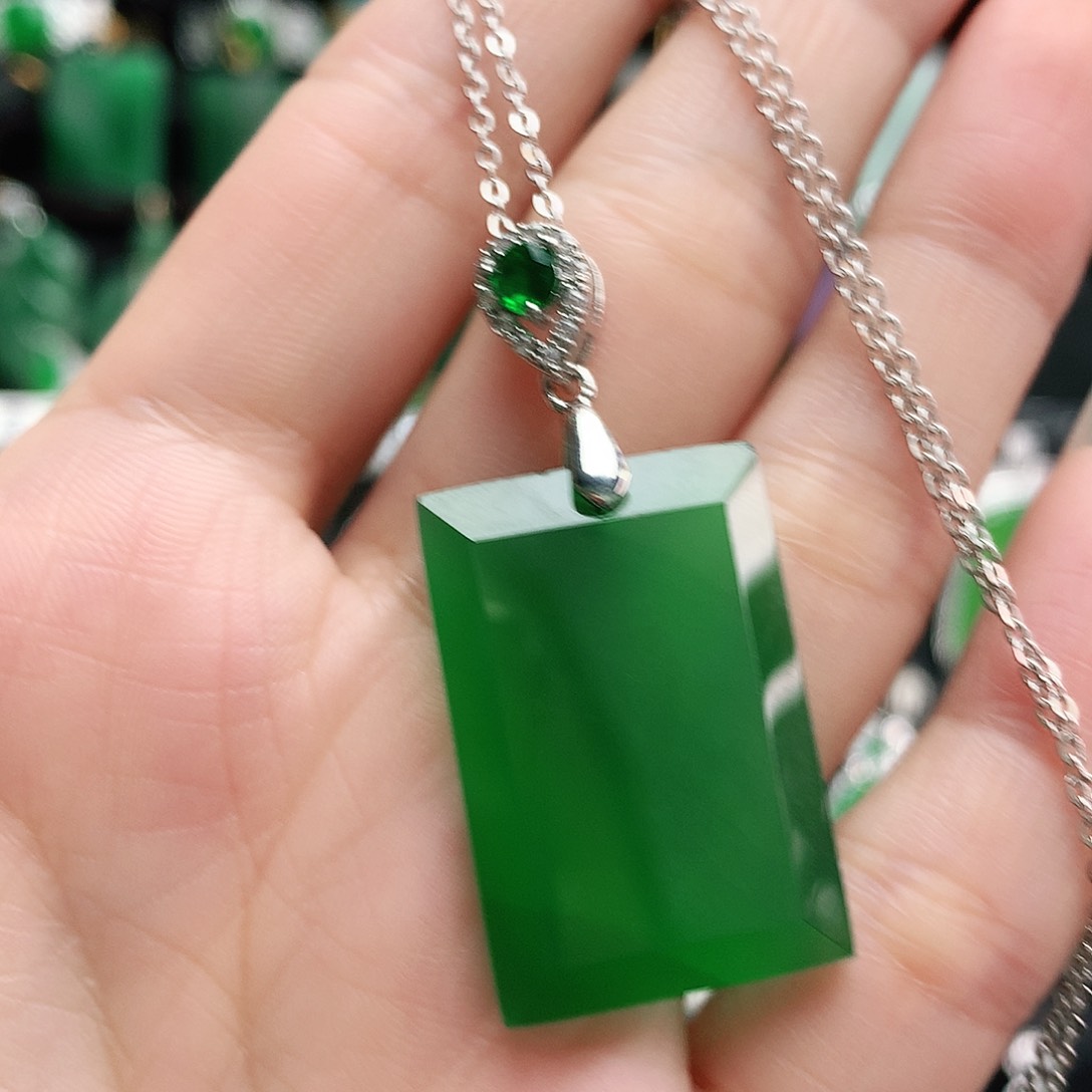 玛瑙/玉髓吊坠未镶嵌