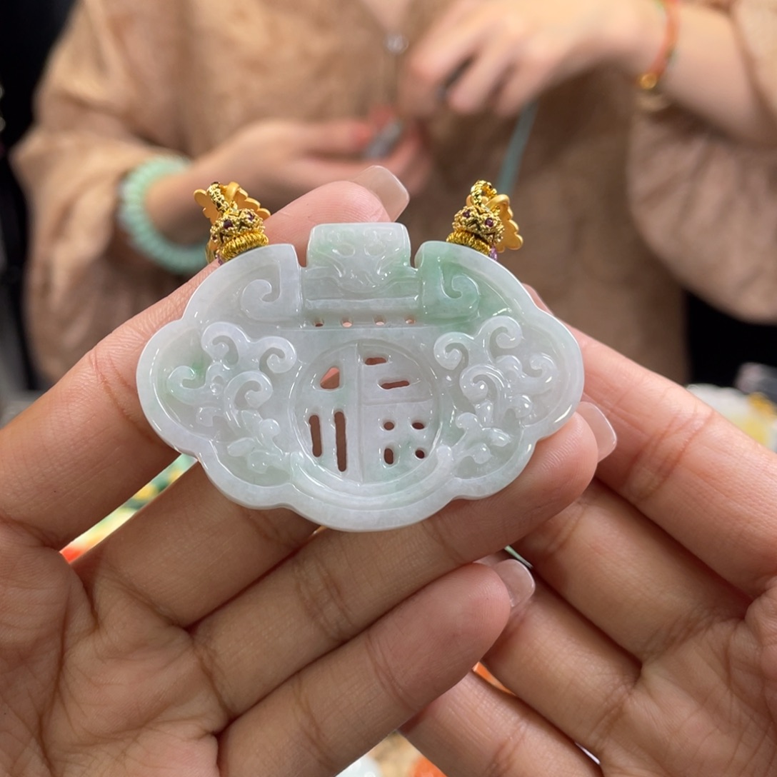 翡翠颈饰未镶嵌代编织