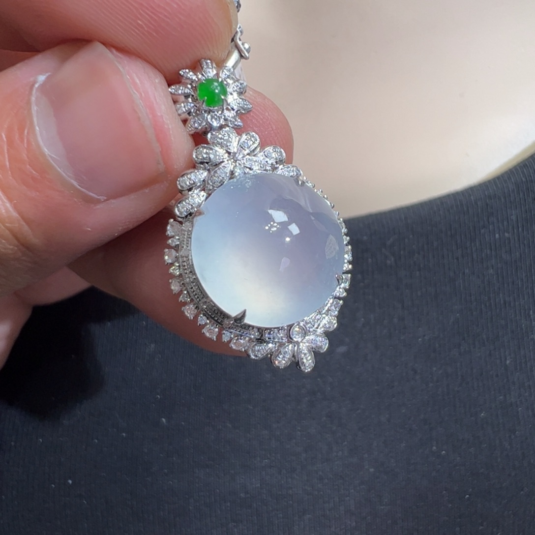 翡翠吊坠(不含链)18K金镶嵌