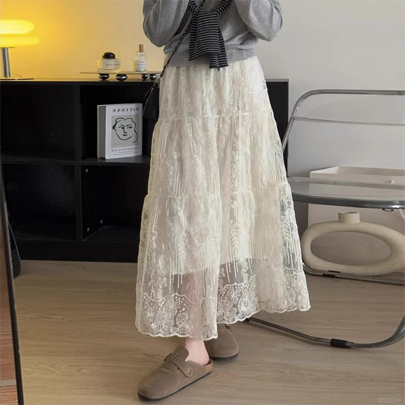 蕾丝半身裙女胖mm高腰宽松遮胯显瘦梨形身材大码镂空花边a字裙子